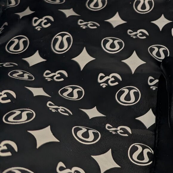 Lululemon - Black & White Polka Dot Top Handle Bag - Picture 5 of 7
